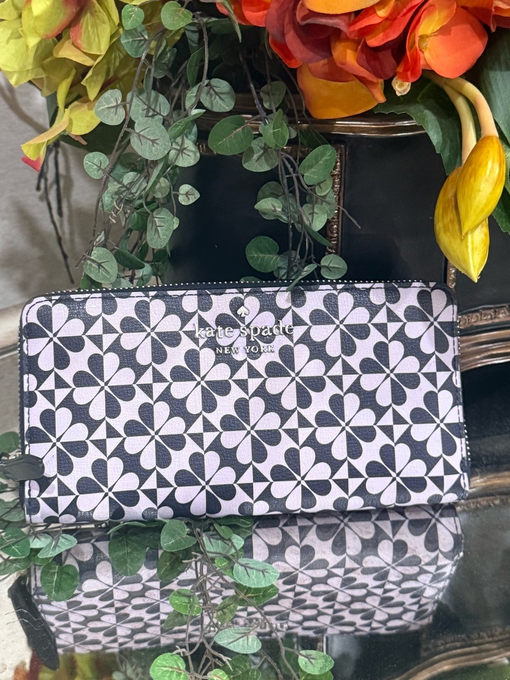 kate spade Black & White Floral Geometric Zip Wallet